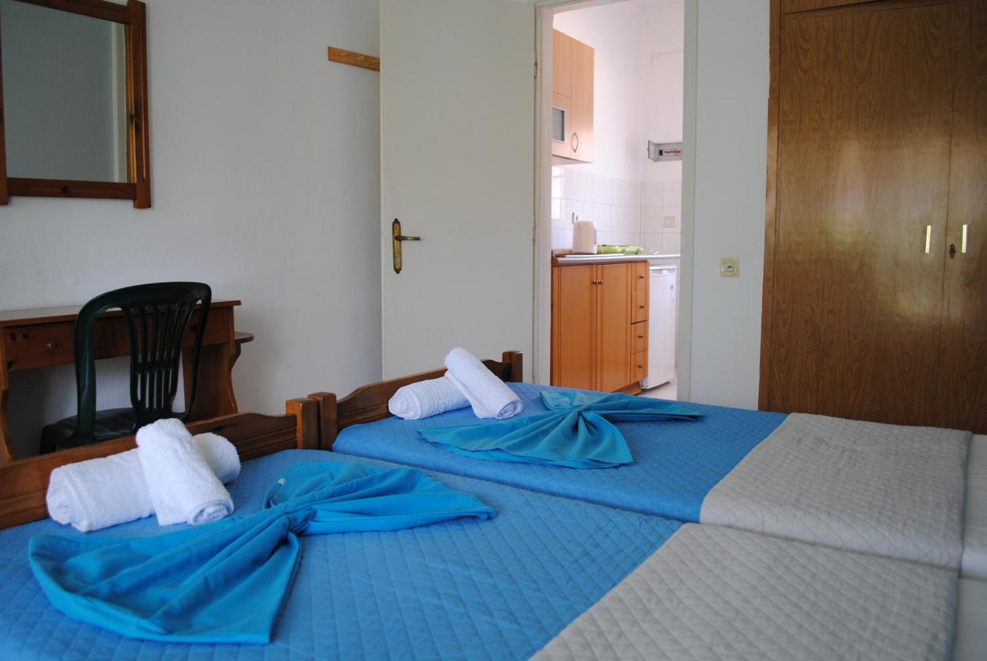Artemis Apartments Paralia Dionisiou Exterior foto
