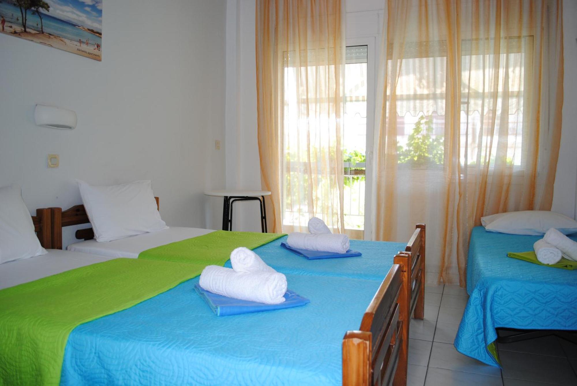Artemis Apartments Paralia Dionisiou Exterior foto