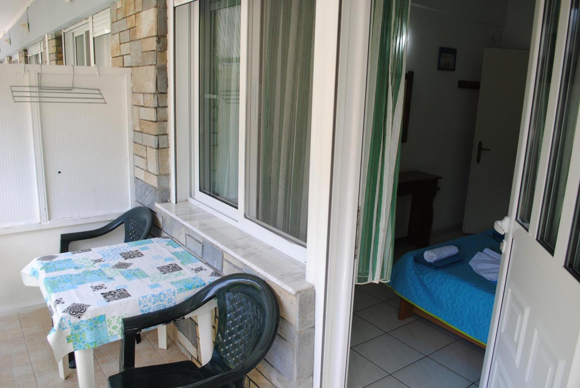 Artemis Apartments Paralia Dionisiou Exterior foto