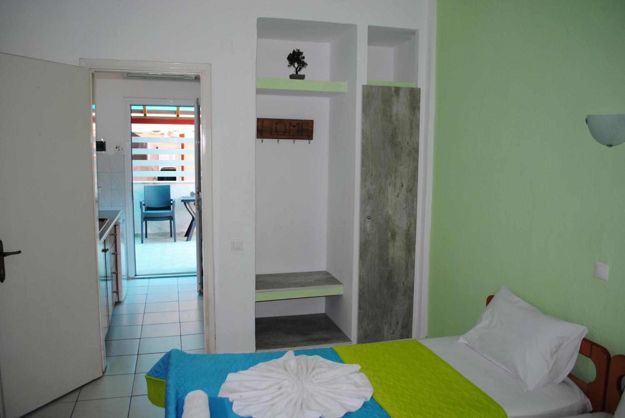 Artemis Apartments Paralia Dionisiou Exterior foto