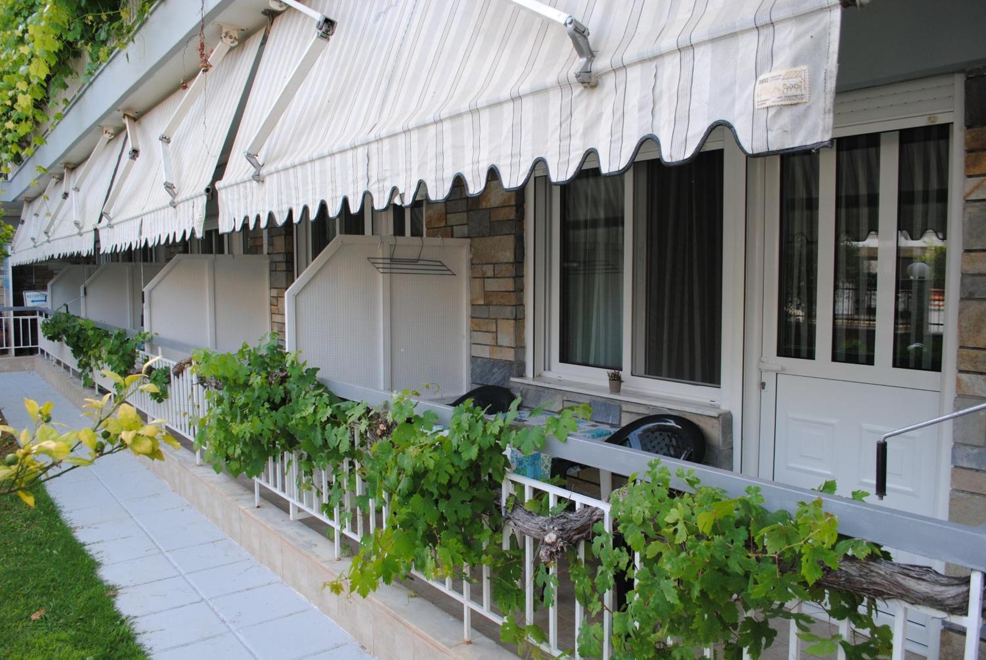 Artemis Apartments Paralia Dionisiou Exterior foto
