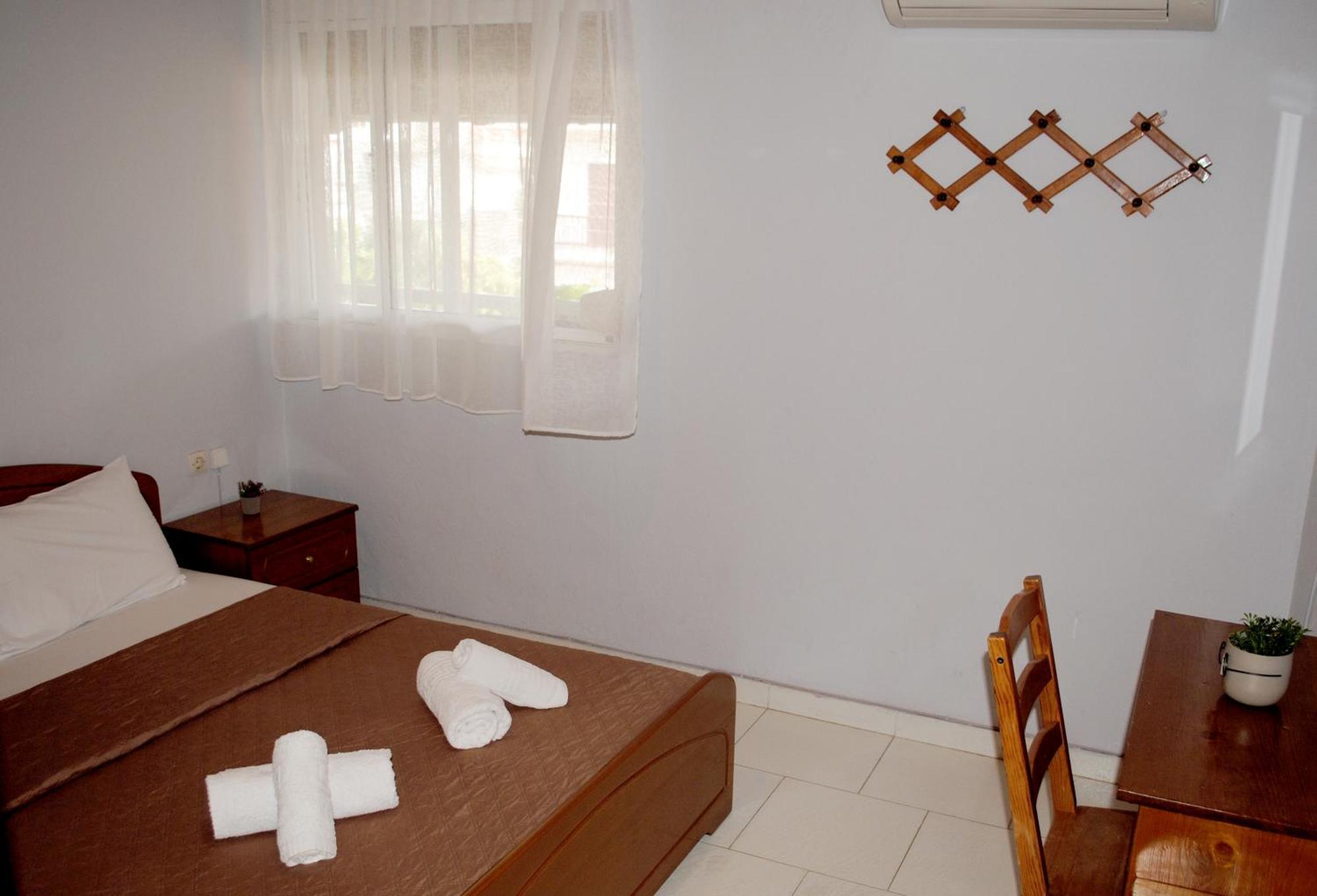 Artemis Apartments Paralia Dionisiou Exterior foto