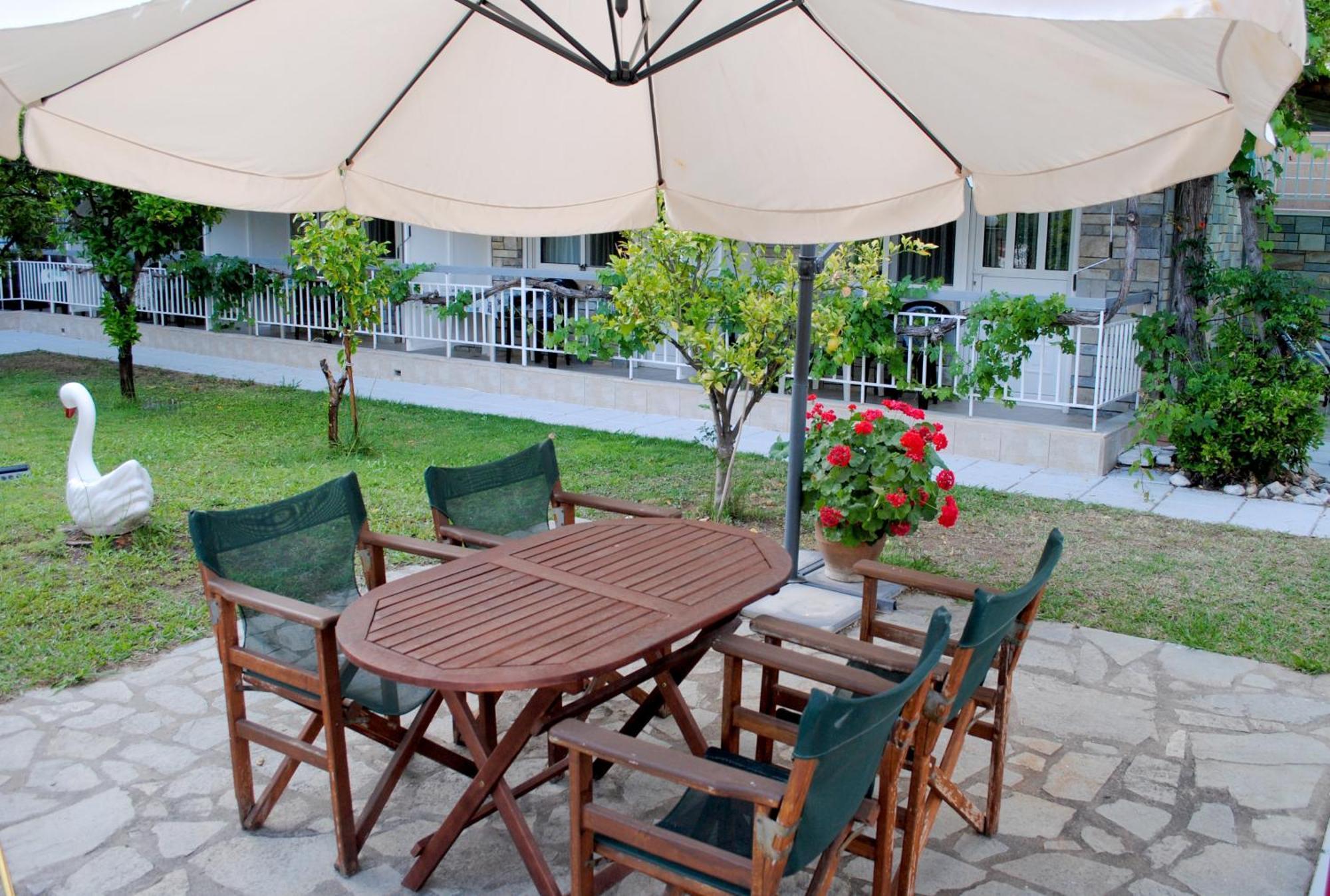 Artemis Apartments Paralia Dionisiou Exterior foto